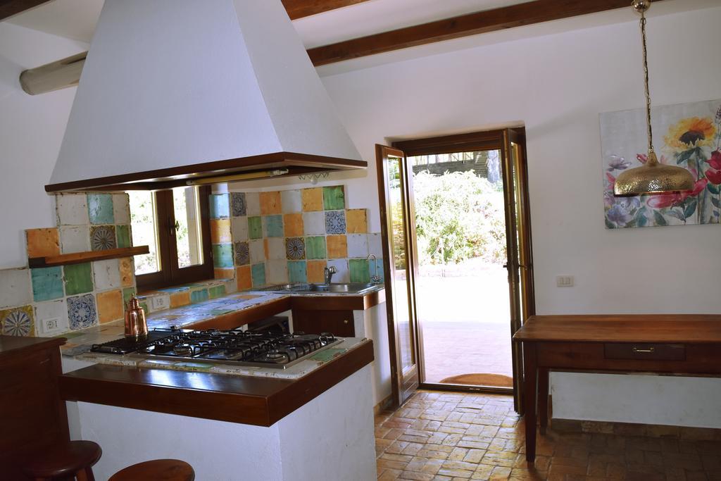 La Cavetta Country House Тревиняно Романо Екстериор снимка