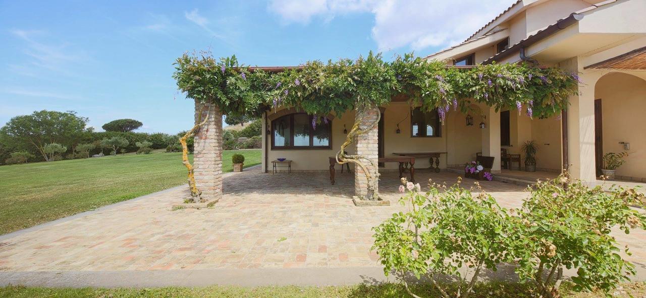 La Cavetta Country House Тревиняно Романо Екстериор снимка
